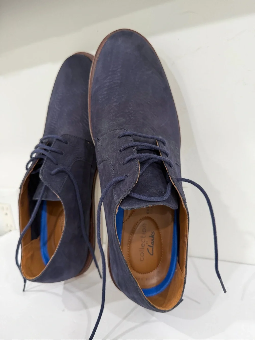 Clarks Men’s Navy Suede Chukka Boots
